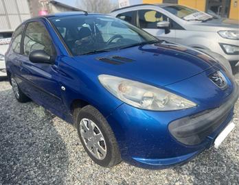 Peugeot 206 Plus 1.1 benzina adatta neopatentati 2