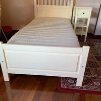 Letto singolo + comodino Ikea