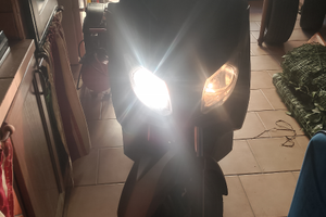 Yamaha xmax 250