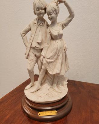 Scultura coppia Porcellana Giuseppe Barbetta cm 25