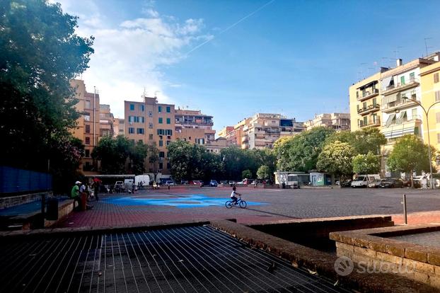 STANZA SINGOLA con BALCONE/ PIGNETO