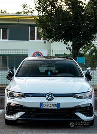 Volkswagen Golf 8 R 320 cv
