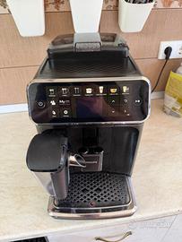Philips serie 5500 macchina da caffe Latte Go