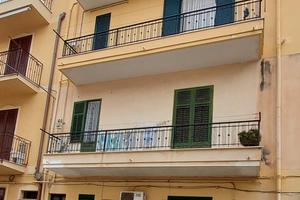 1° piano di 3 vani a pochi passi dalla stazione
