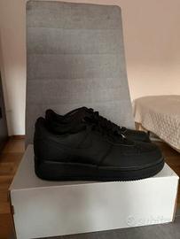 Nike Air Force 1 Nero – Taglia 42