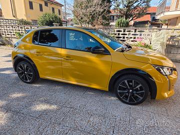 peugeot  208 1,2 GT 101 cv neopatentati