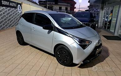 Toyota Aygo Connect 1.0 VVT-i 72 CV 5 porte x...