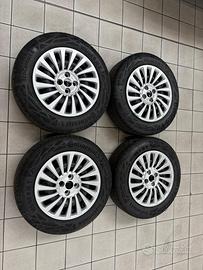 CERCHI E GOMME FIAT 500 E