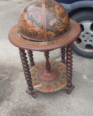 minibar Globus molto antico