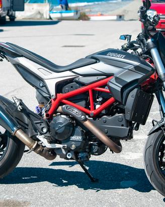 Ducati hypermotard 821