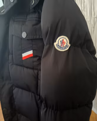 Piumino Moncler e Giacca Alcott