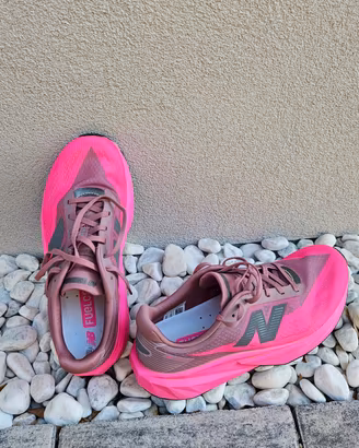 New Balance Rebel fuelcell tg44