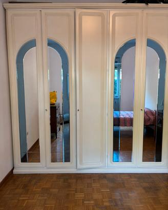 Armadio stile provenzale