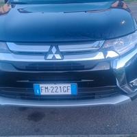 Mitsubishi outlender