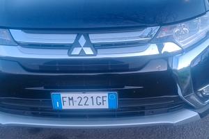 Mitsubishi outlender