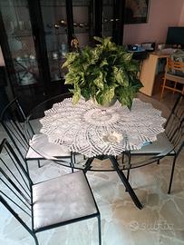 Tavolo di cristallo con 4 sedie ferro battuto