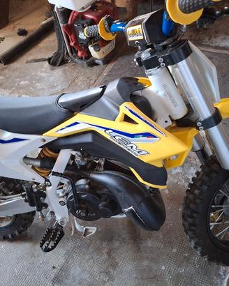 Lem minimoto da cross