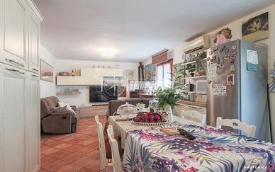 CASA INDIPENDENTE CON GIARDINO ED ESPANSIONE EDIFI