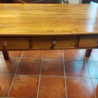 tavolo della nonna in legno