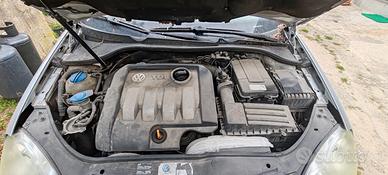 VOLKSWAGEN Golf 5ª serie