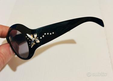 Occhiali da Sole Fashion – Nero Lucido con Fiocco