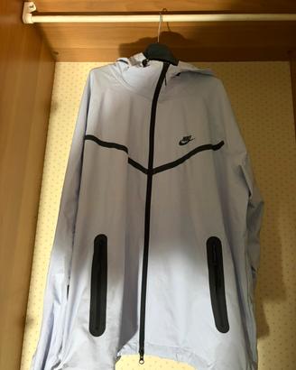 Nike tech