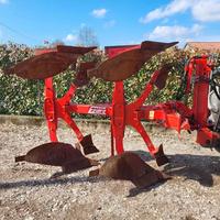 Aratro bivomere variabile idraulico Cravero