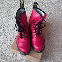 Dr. Martens rossi