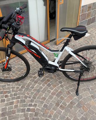 Bicicletta elettrica bh rebel