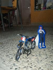 modellino cross eli tomac