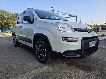 Fiat Panda Hybrid finanziabile con garanzia