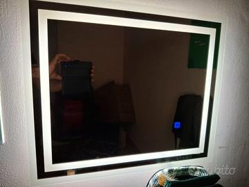 specchio h 50 X 60 con illuminazione led
