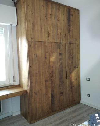 armadio con mensola scrivania in legno vecchio