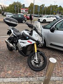 Moto s1000xr