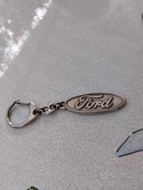 Portachiavi Ford in metallo.