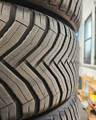 215 55 R 18 95H 2024 Michelin CC ² Renault CAPTUR 