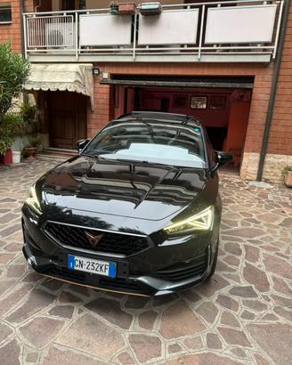Cupra Leon Sportstourer VZ E-hybrid 245 CV