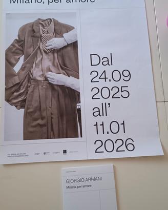 Raccoglitore e poster nuovi della mostra di Armani