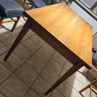 tavolo cucina color ciliegio