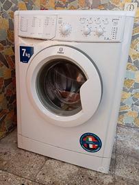 Lavatrice INDESIT 7 kg IWC 7115