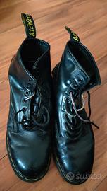 anfibi Dr. Martens modello 101 numero 43