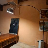 Lampada Arco Flos da terra – design Castiglioni