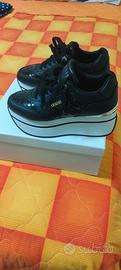 scarpe Guess 