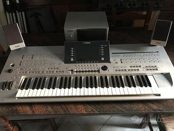 Tastiera yamaha tyros 4 con accessori