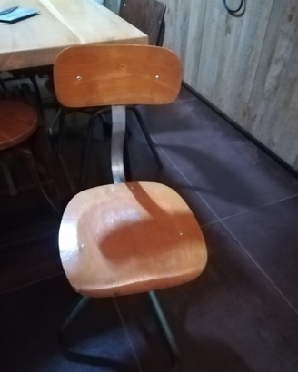 Sgabello industriale vintage