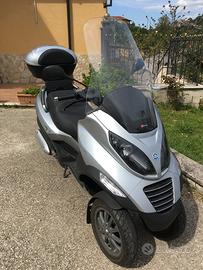 Piaggio MP3 250