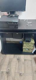 postazione fissa pc monitor completa