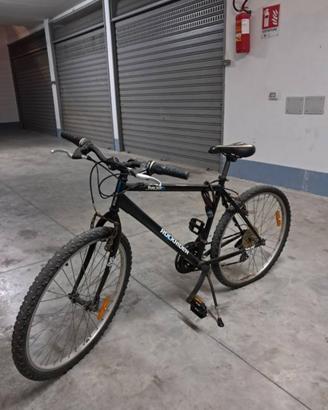 Mountain Bike Btwin Rockrider 5.0 Taglia S (26")
