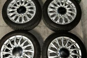 Cerchi originali +pneumatici  invernali Fiat 500