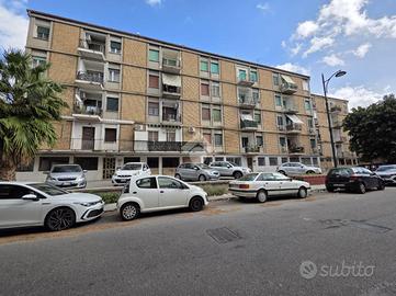 3 LOCALI A REGGIO DI CALABRIA